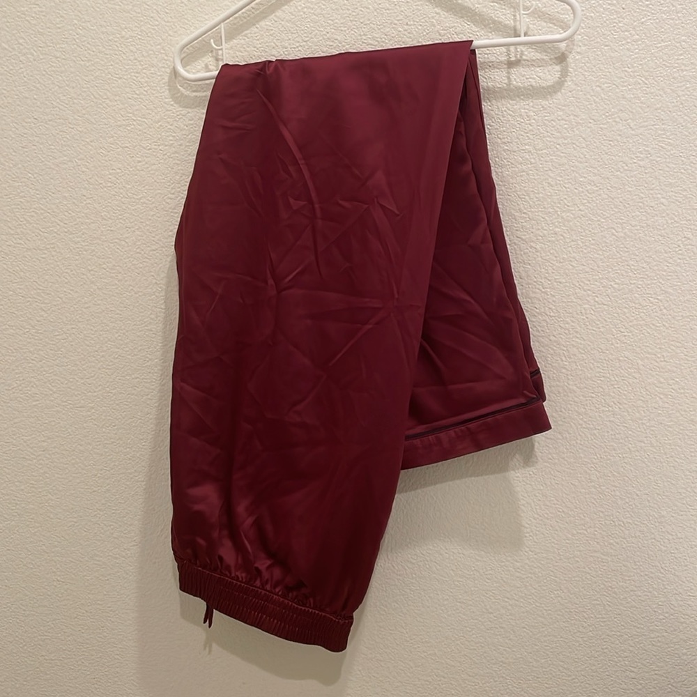 I.N.C. International Concepts Men's 2Pc. Tipped Pajama Set Tiled Red Large Satin - Picture 2 of 3